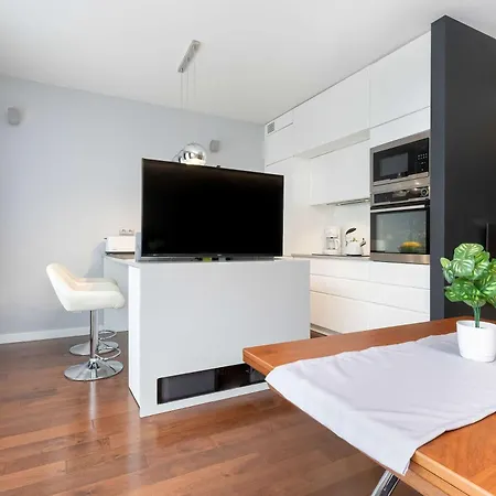 Elegant Blue In With Parking & Garden By Renters Daire Gdansk
