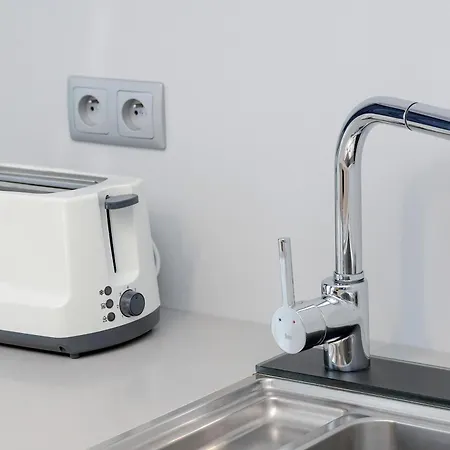 Elegant Blue In With Parking & Garden By Renters アパート